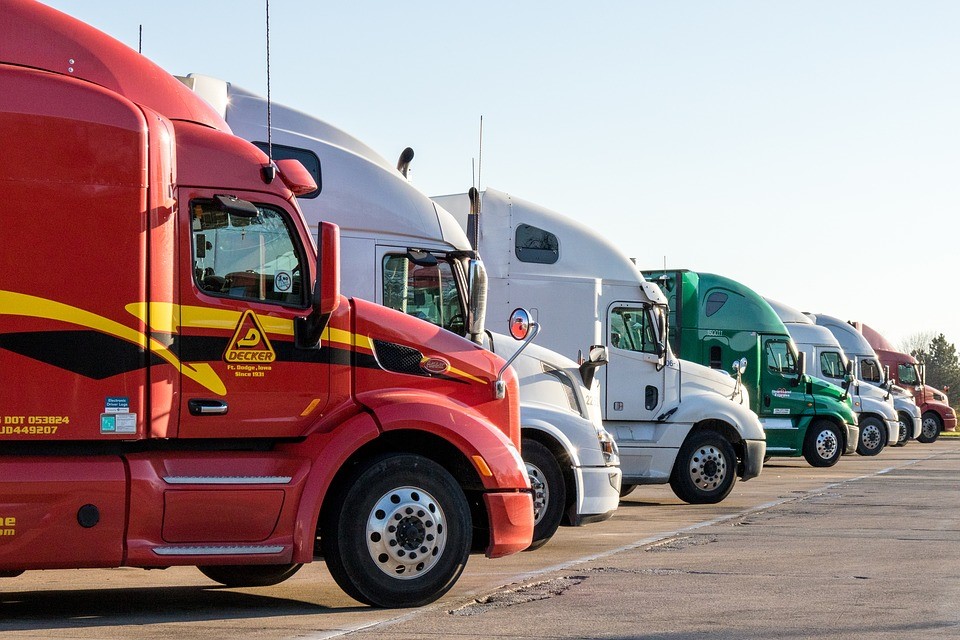 ¿DÓNDE CONTRATAN CHÓFERES LAS EMPRESAS DE TRANSPORTE ESPAÑOLAS?